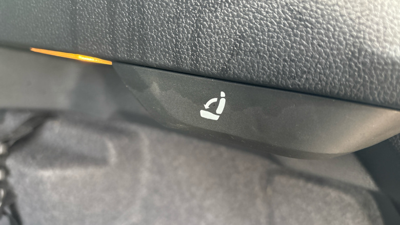 Skoda Karoq 1.0 TSI 110 SE 5dr Petrol Estate